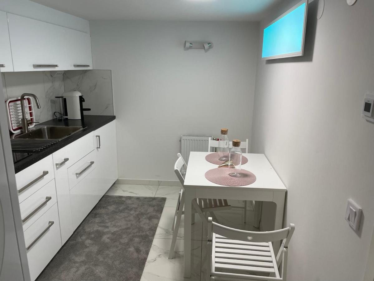Enna Apartment แลนด์สครูนา ภายนอก รูปภาพ